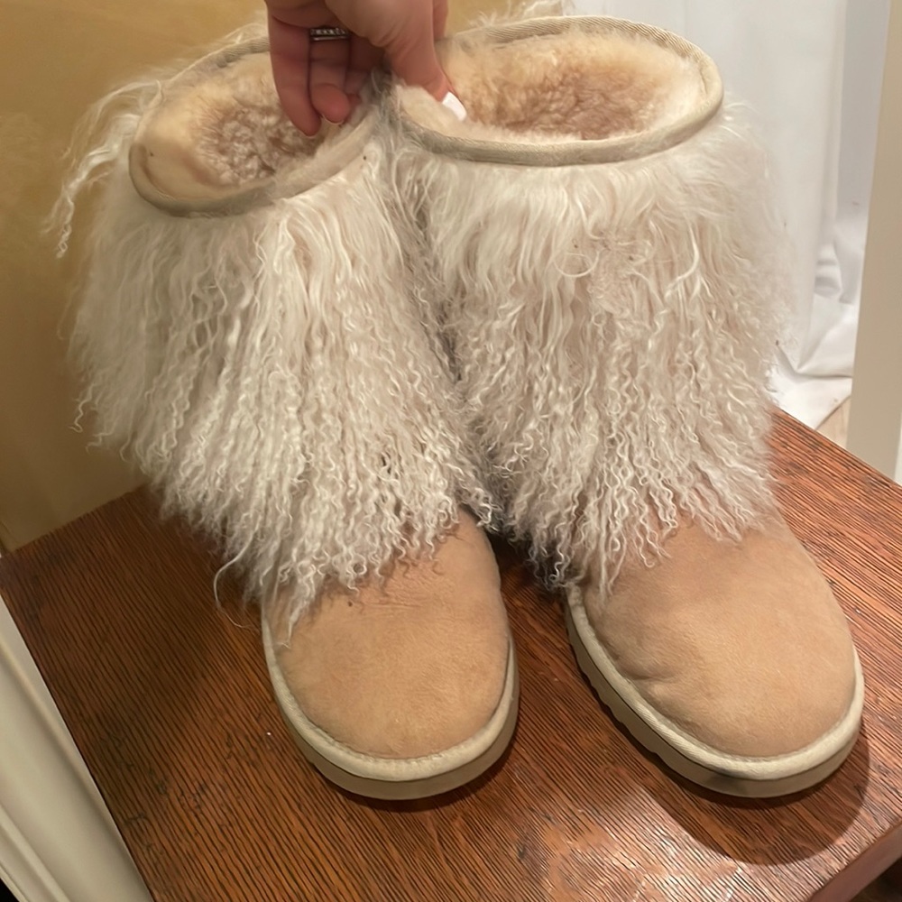 Fluffy white cream UGG boots with fringe size 10